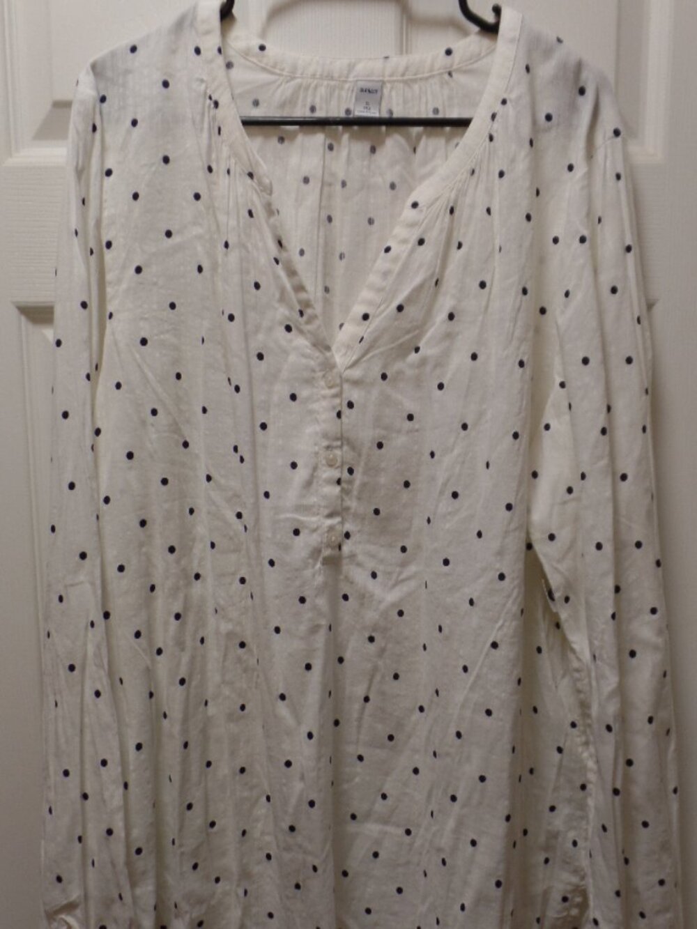 **NWT** Old Navy XL TALL 18 16 White Long Sleeve Textured Polka Dotted Blouse